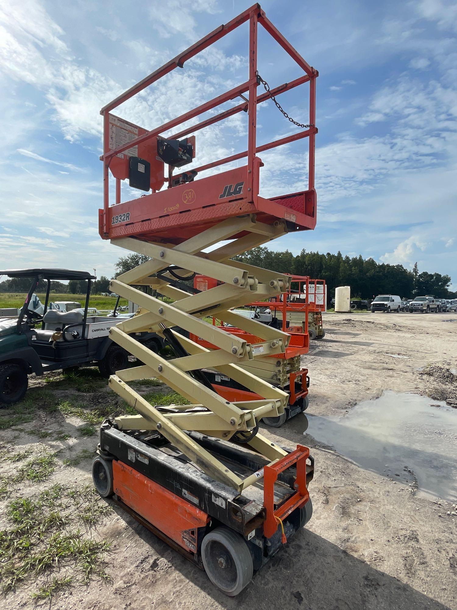 2017 JLG 1932R 24FT Scissor Lift