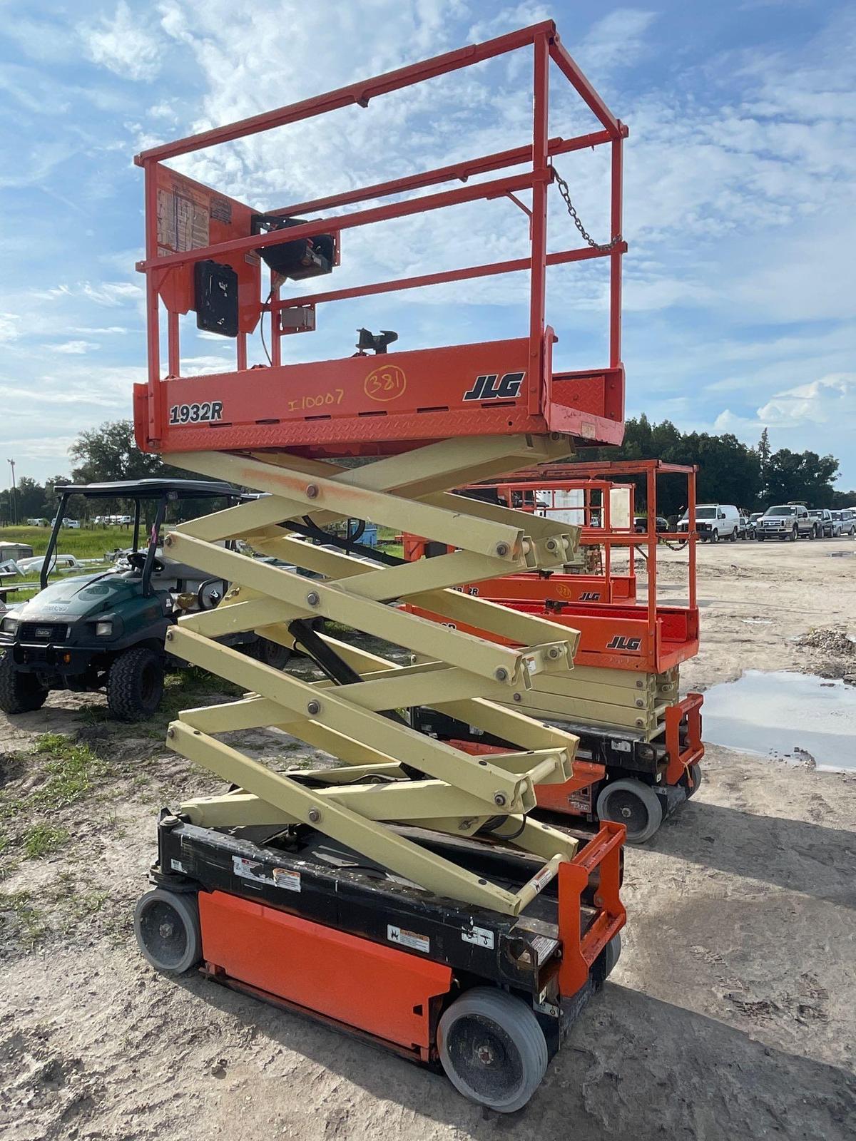 2017 JLG 1932R 24FT Scissor Lift