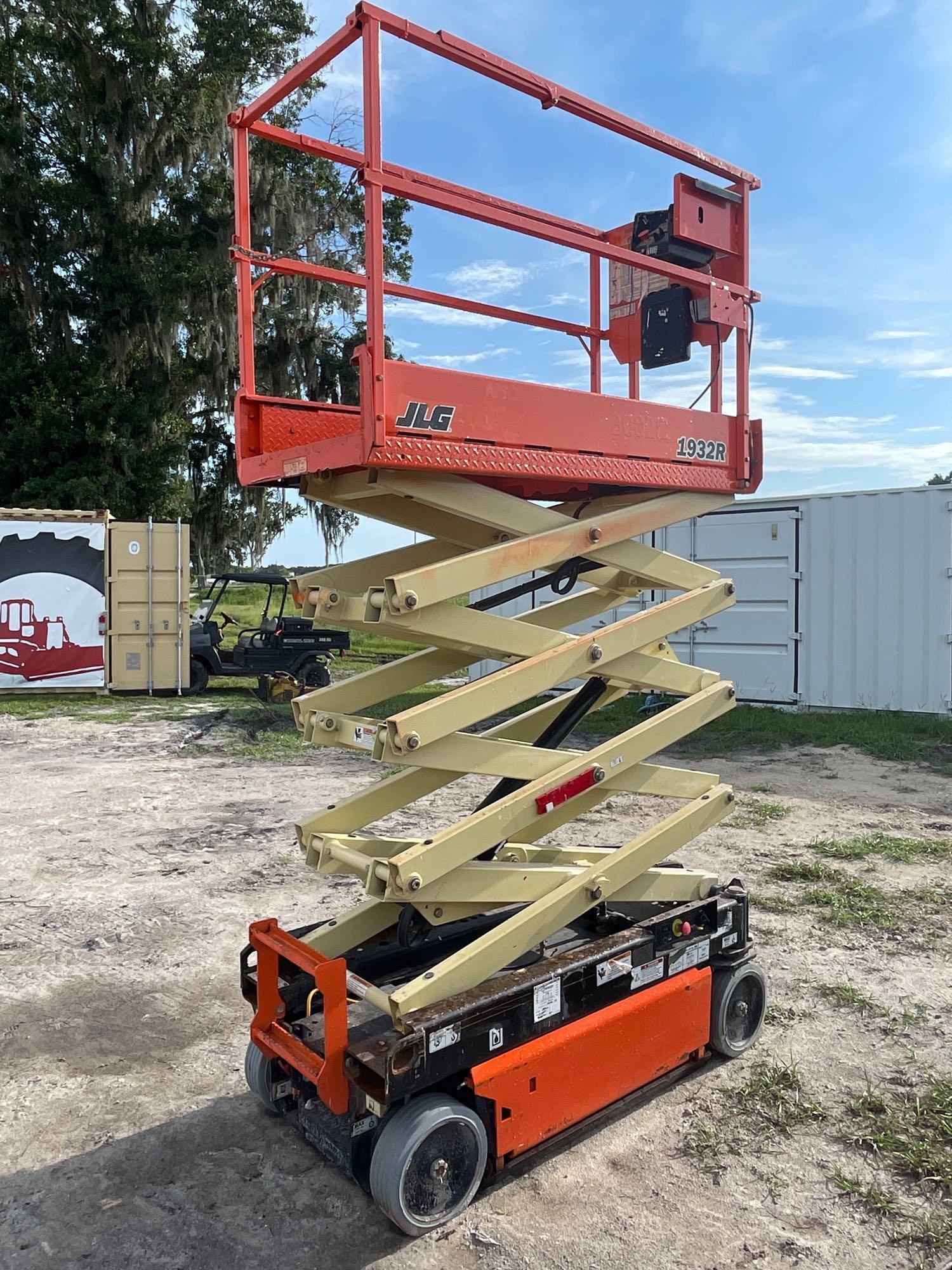 2017 JLG 1932R 24FT Scissor Lift