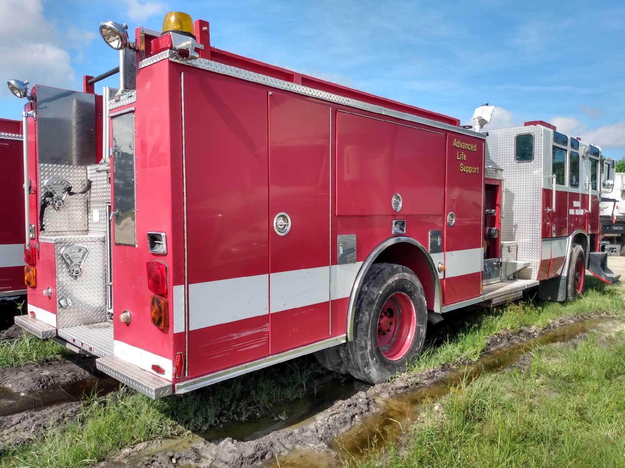 1999 Pierce Model Tilt Cab Pumper Fire Truck