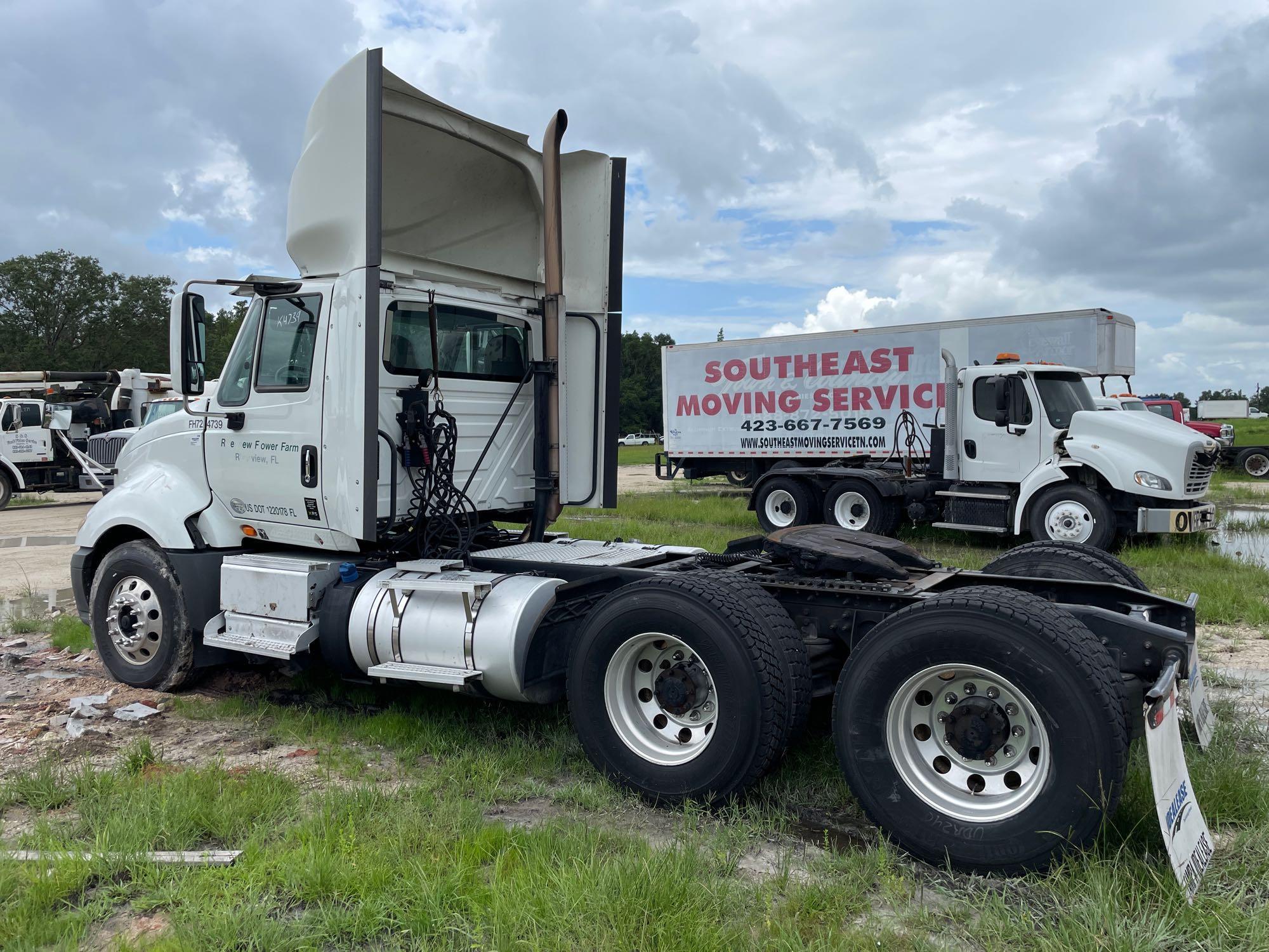 2015 International ProStar Daycab Semi Truck