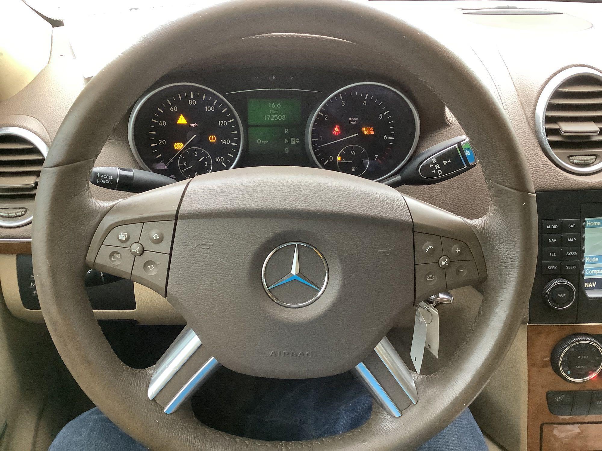 2008 Mercedes-Benz GL-450 AWD Sport Utility Vehicle