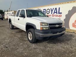 2006 Chevrolet Silverado Extended Cab 4x4 Pickup Truck