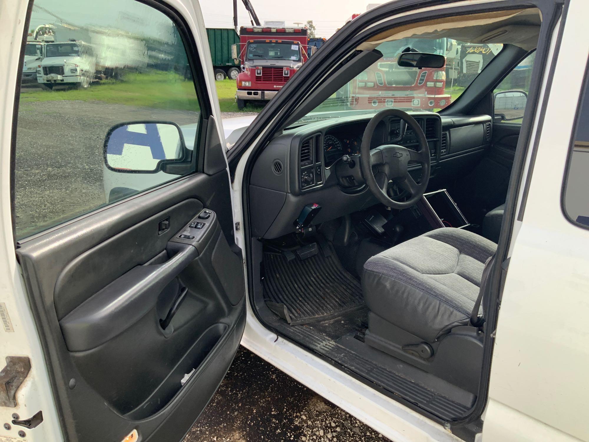 2006 Chevrolet Silverado Extended Cab 4x4 Pickup Truck