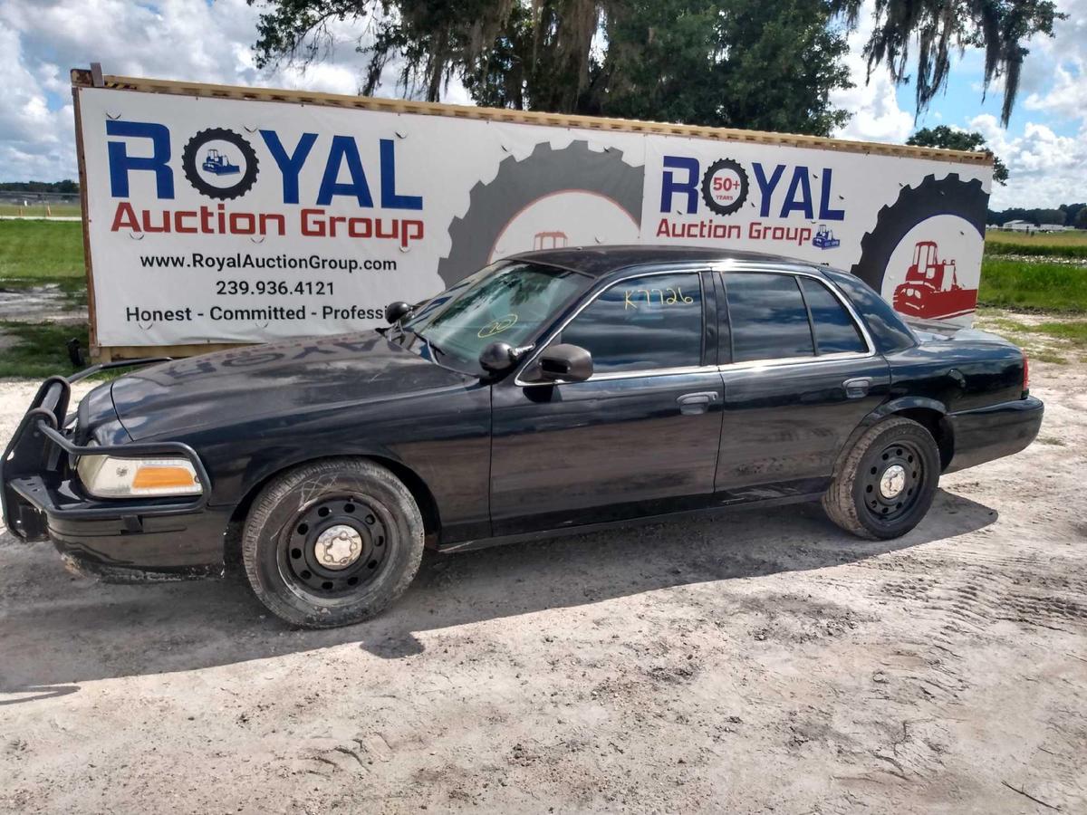 2011 Ford Crown Victoria 4 Door Police Cruiser