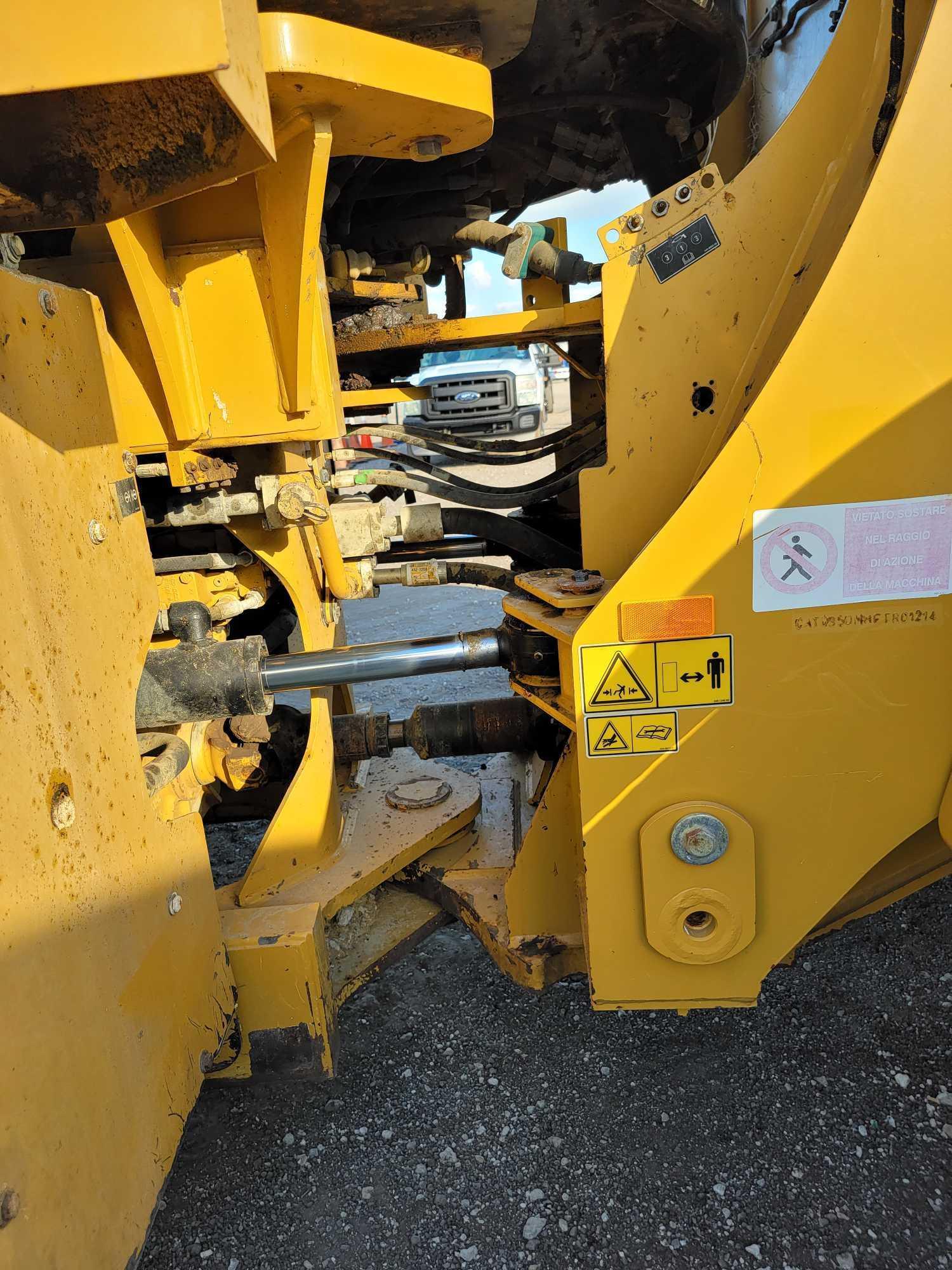 2017 Caterpillar 950M Articulated Wheel Loader