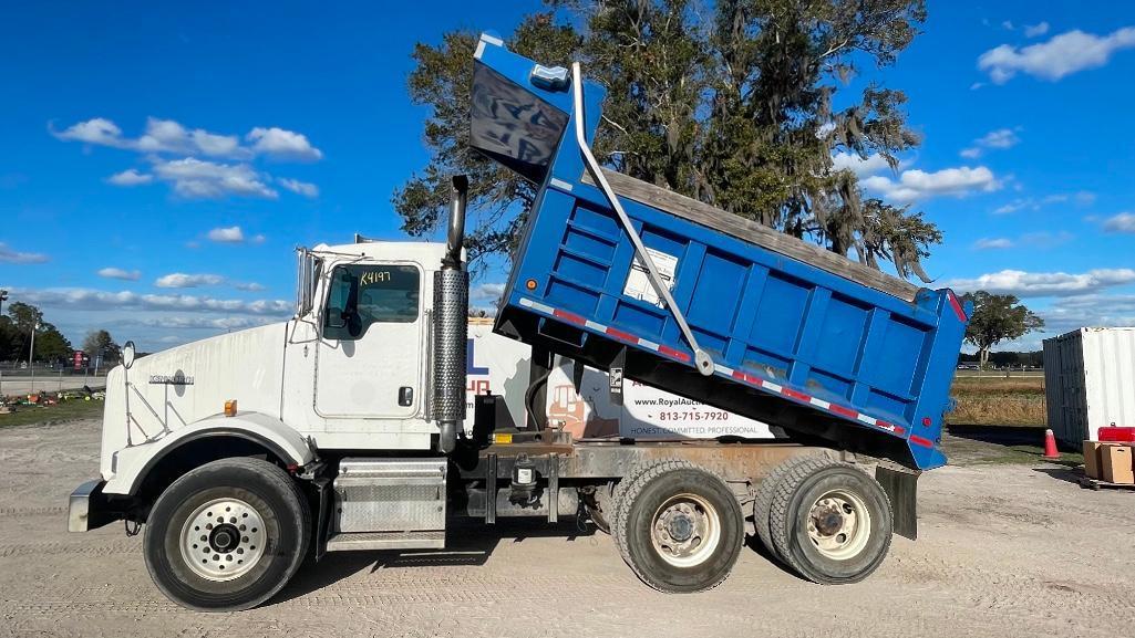 2003 Kenworth T800 T/A Dump Truck