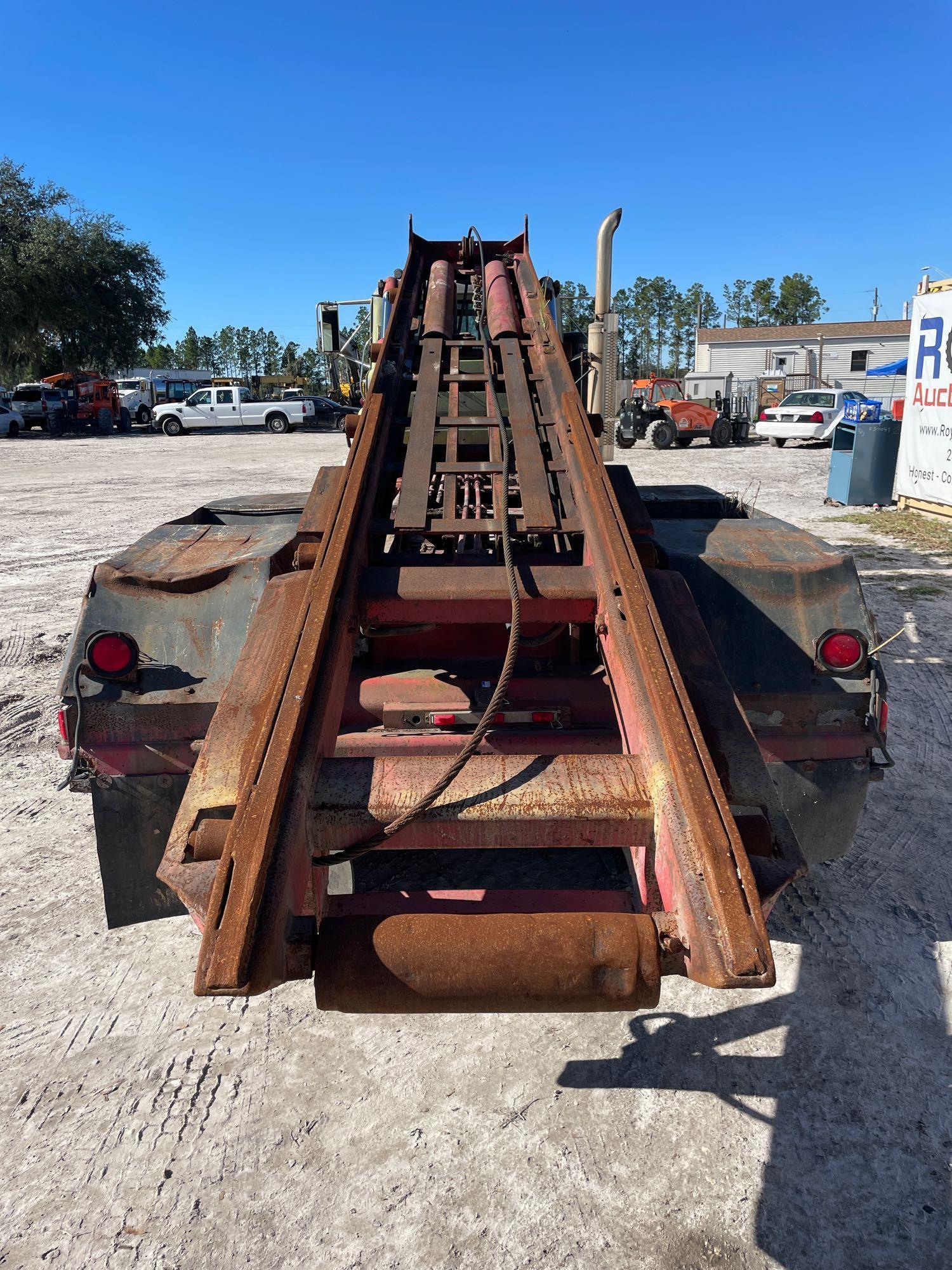 1985 Mack RD686SX T/A Rolloff Dumpster Truck