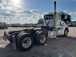 2011 Peterbilt 384 T/A Day Cab Truck Tractor