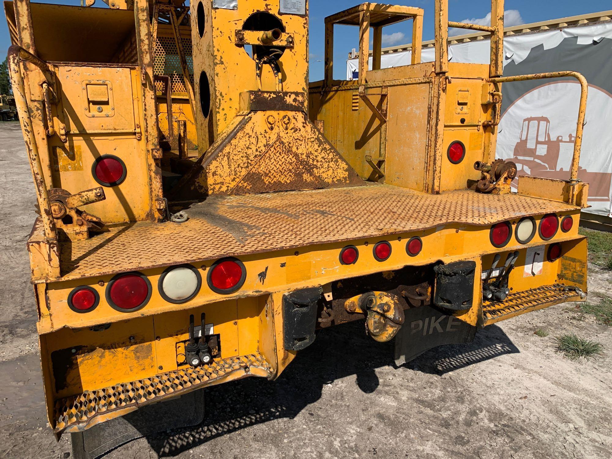 2005 International 4300 45ft Digger Derrick Truck