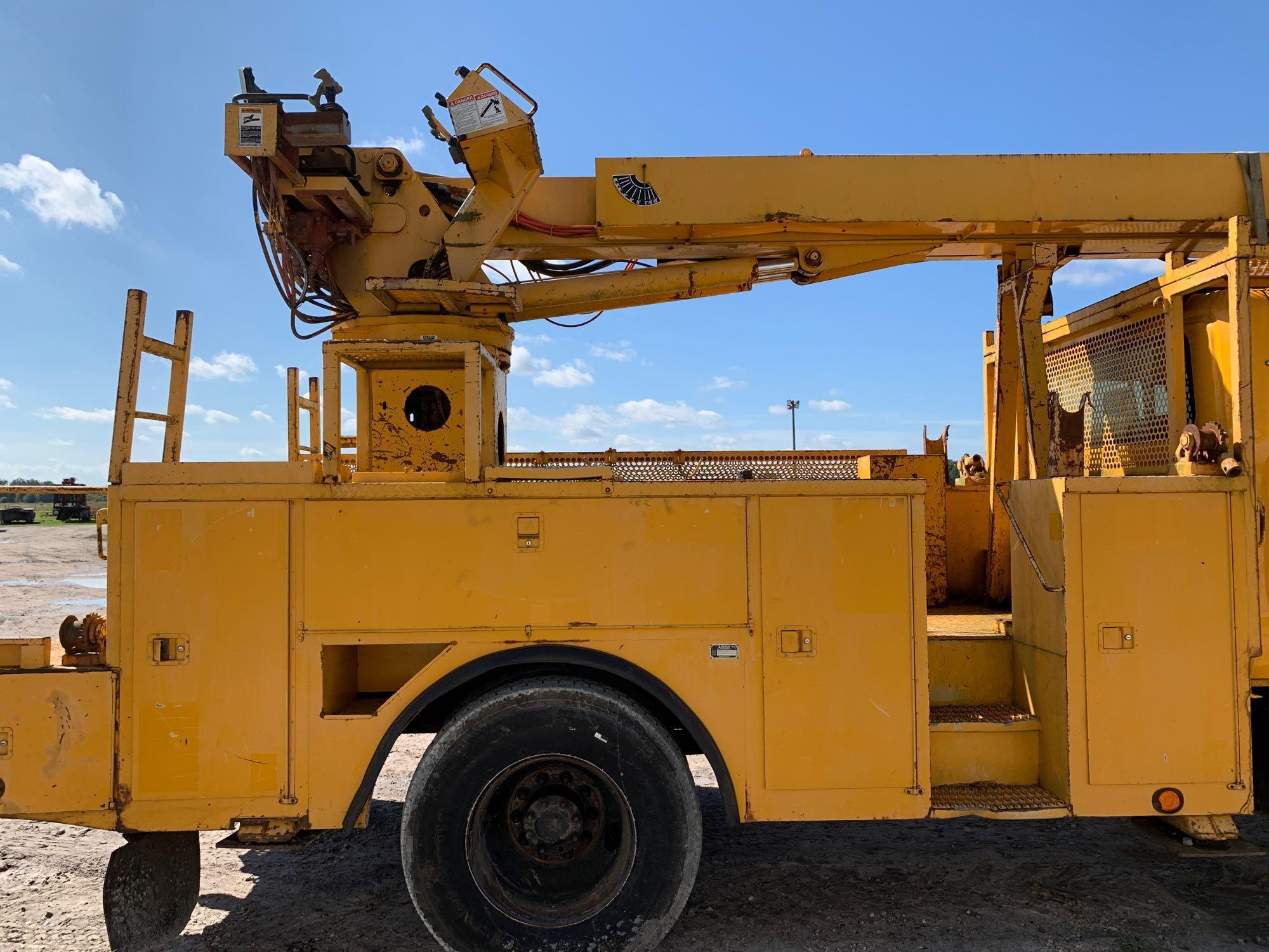 2005 International 4300 45ft Digger Derrick Truck