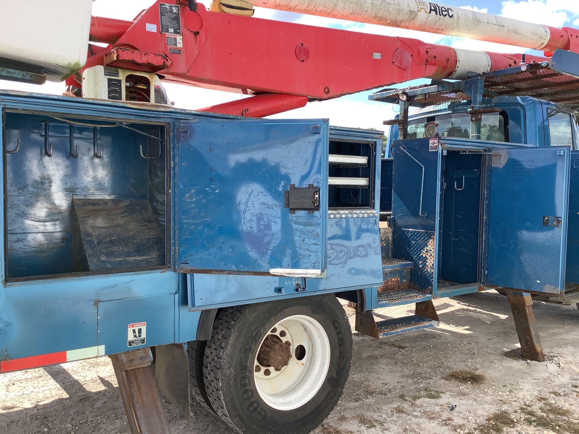 2007 International 4300 56ft Bucket Truck