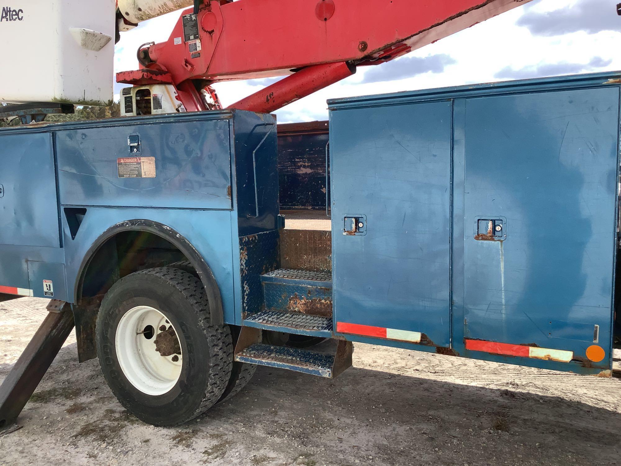 2007 International 4300 56ft Bucket Truck