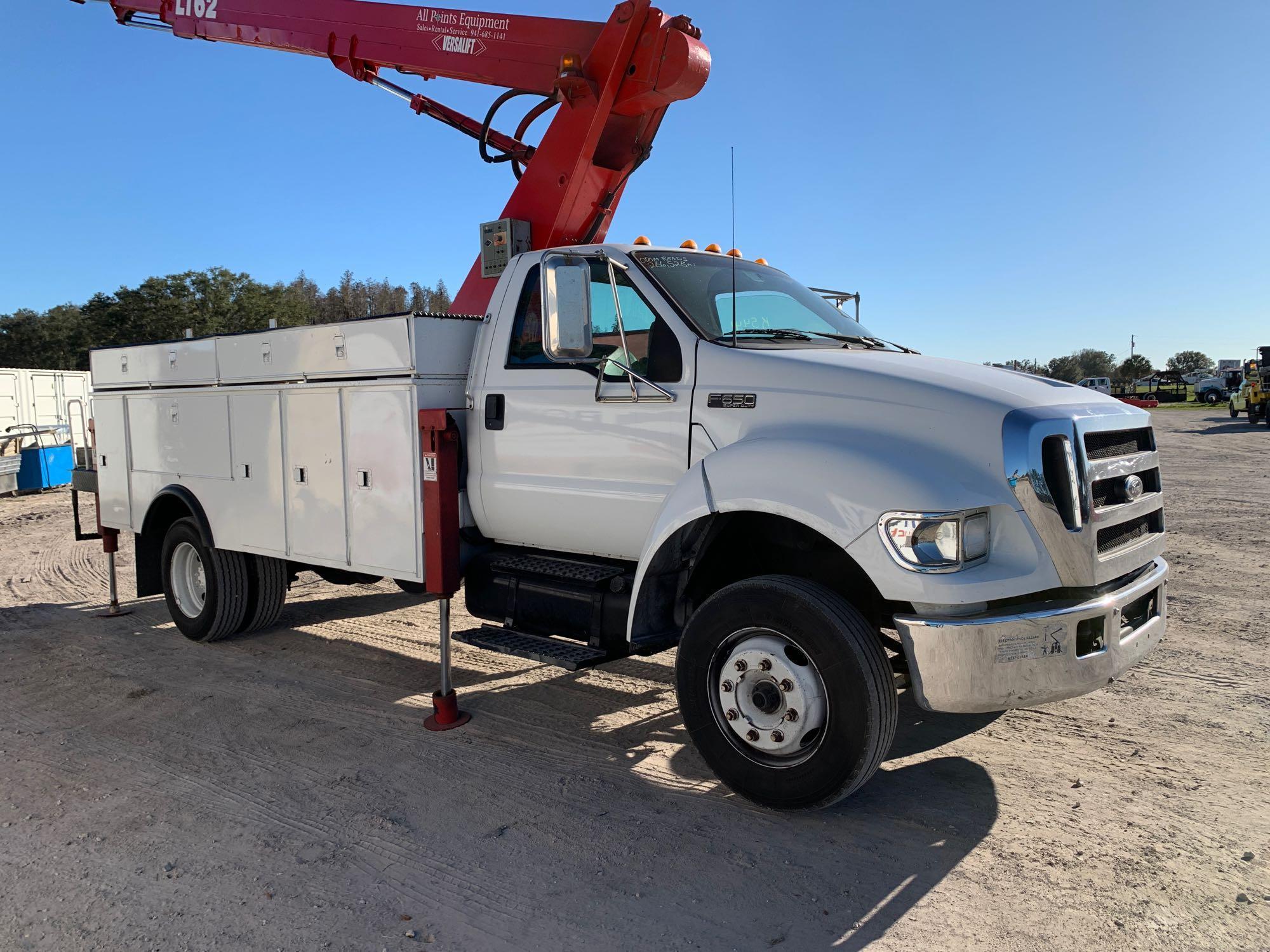 2005 Ford F-650 Bucket Sign Truck