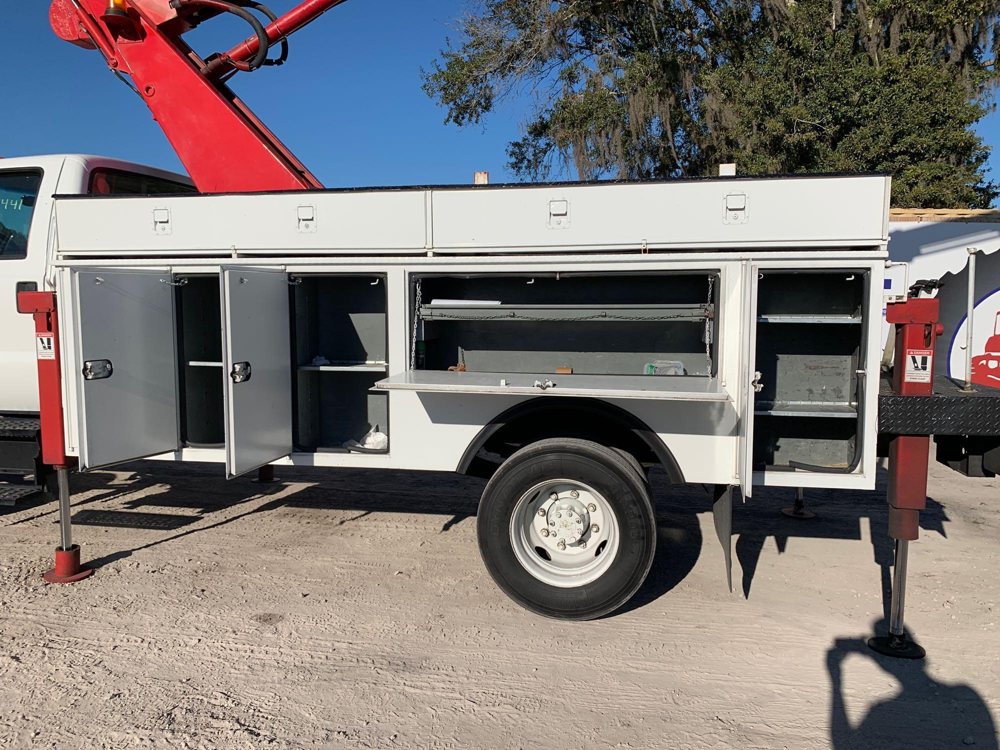 2005 Ford F-650 Bucket Sign Truck