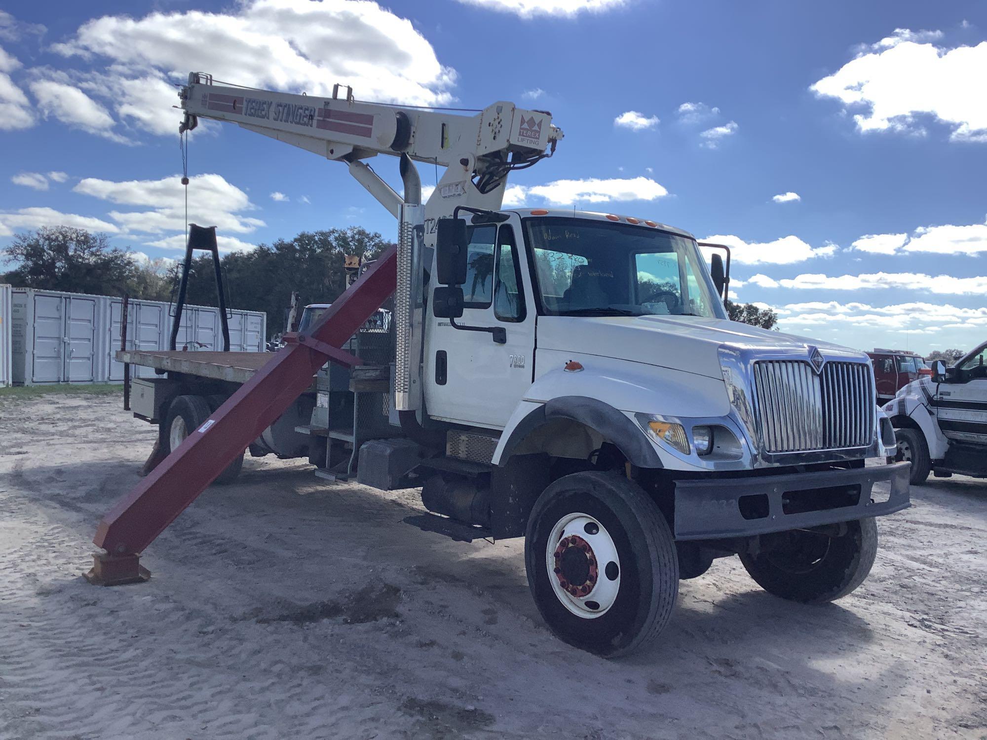 2003 International 7300 Terex 24,000LB Boom Truck