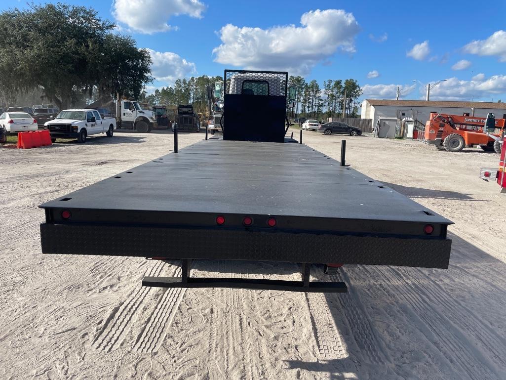 2001 International 4700 Single Seater Flatbed Truck