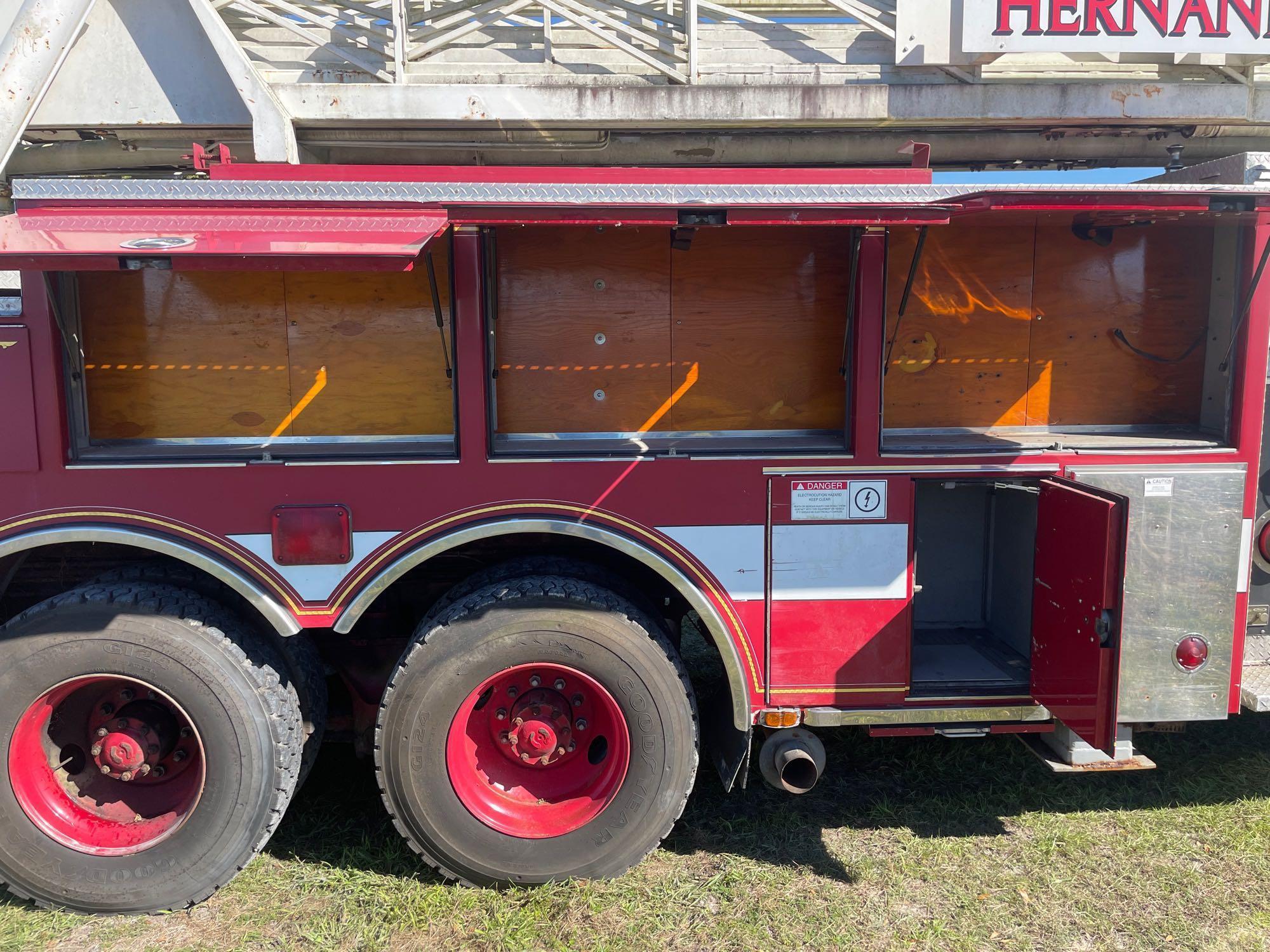 1989 Pierce 4 Door Ladder Pumper T/A Fire Truck