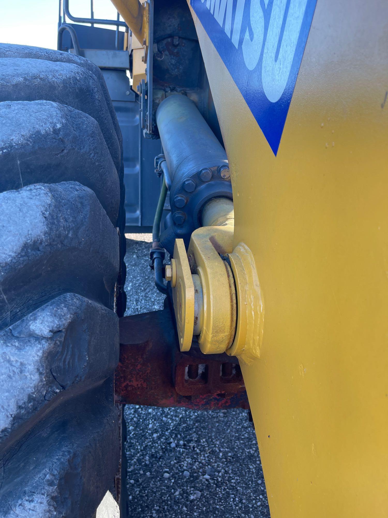 Komatsu WA400 Articulated Wheel Loader