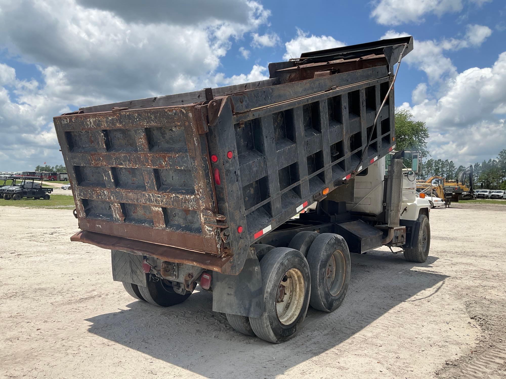 1997 Mack RD690S T/A Dump Truck