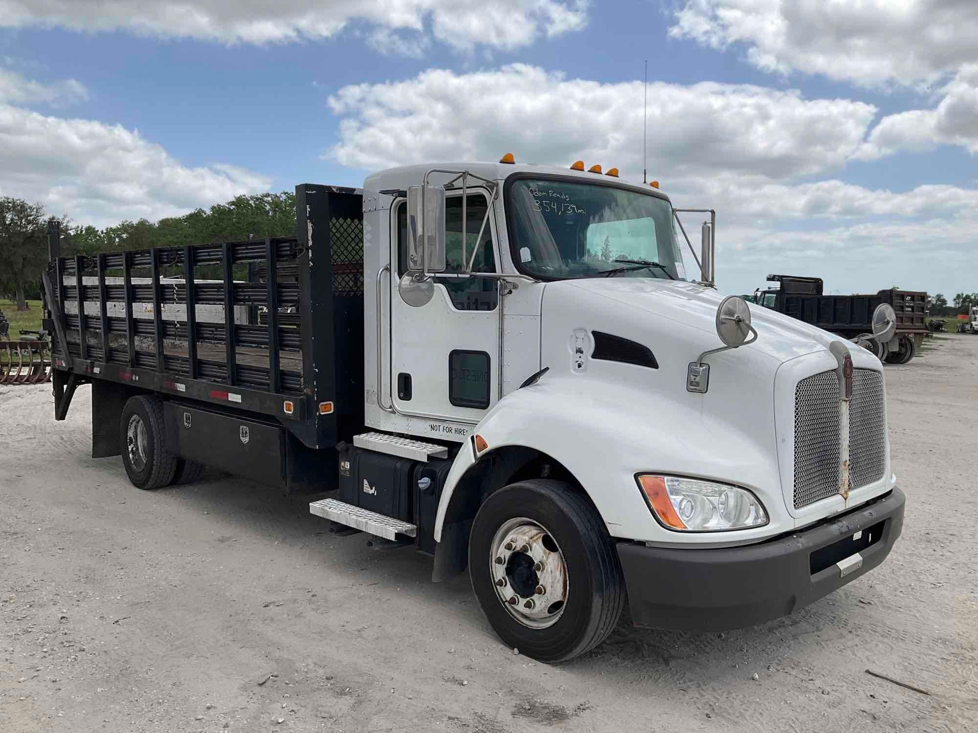 2014 Kenworth T170 Stake-Body Flatbed Truck 16ft