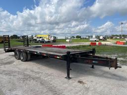 2006 Hardeebilt 25ft T/A Trailer with Ramps