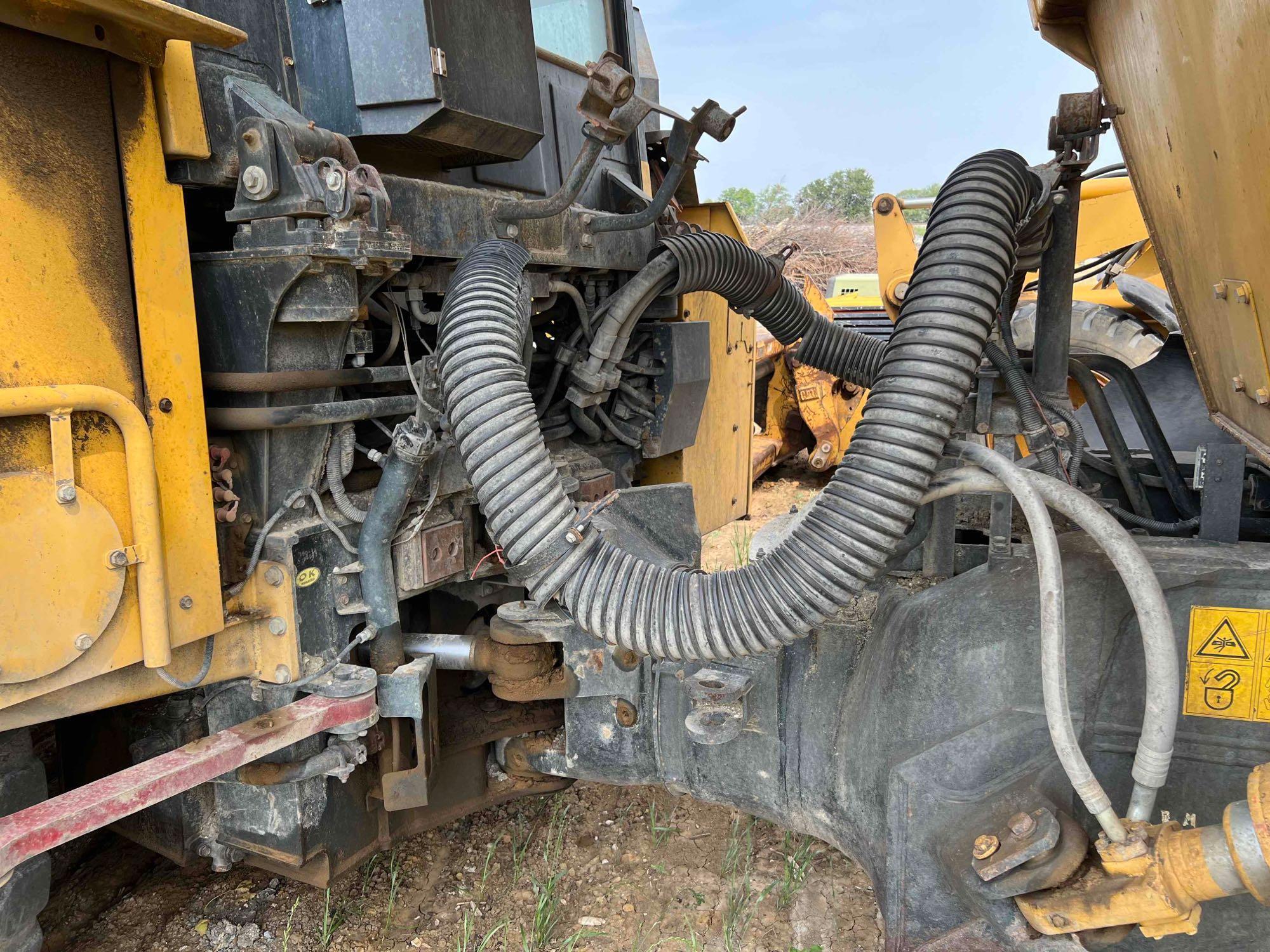 2005 Komatsu HM300-1 30 Ton Articulated Off-Road Truck