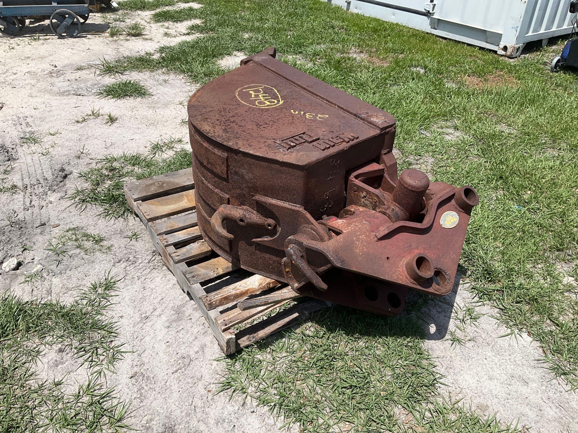 Wain Roy 23in Excavator Bucket with Swinger Coupler