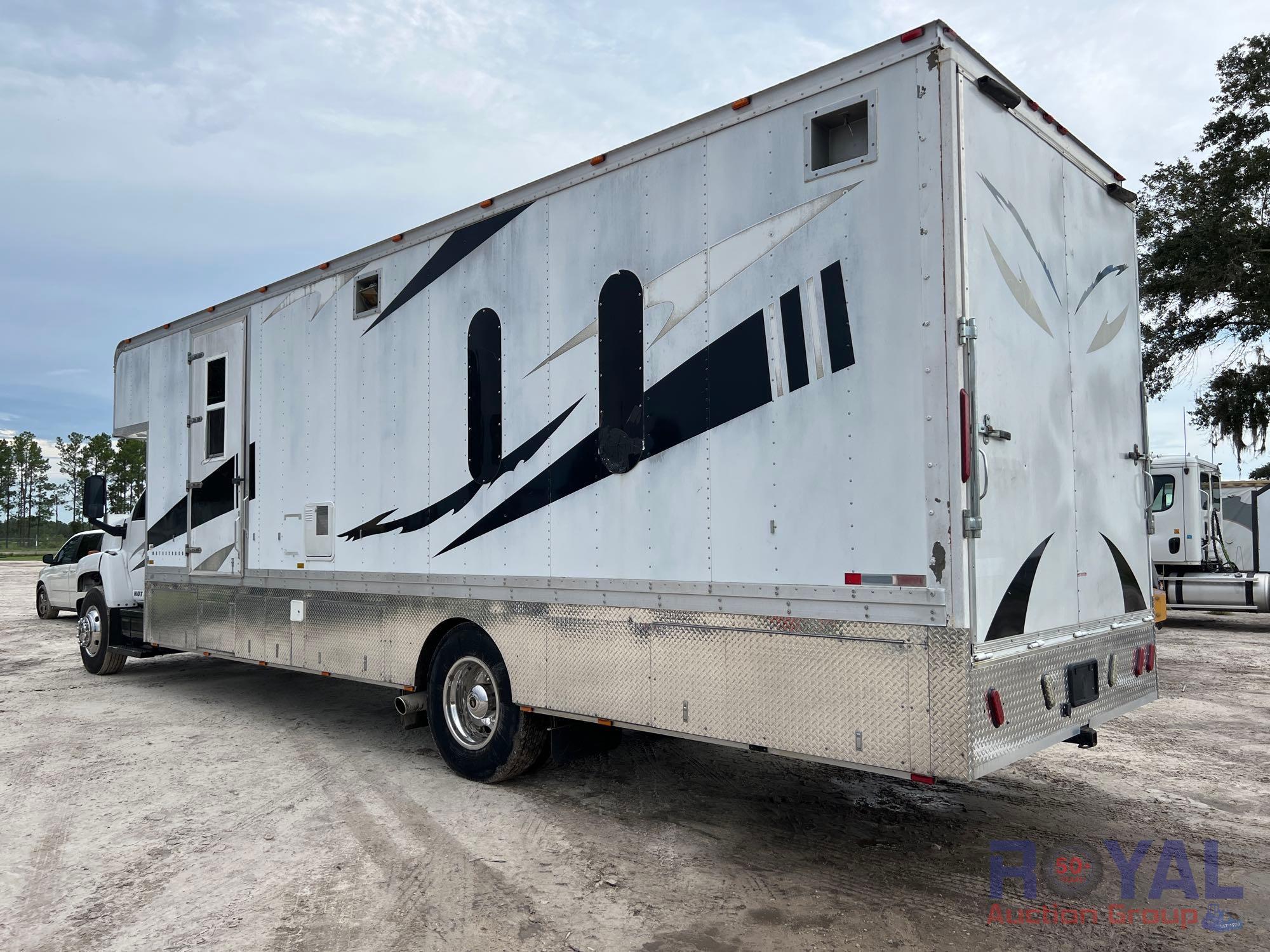 2007 Chevrolet C8500 Toy Hauler RV