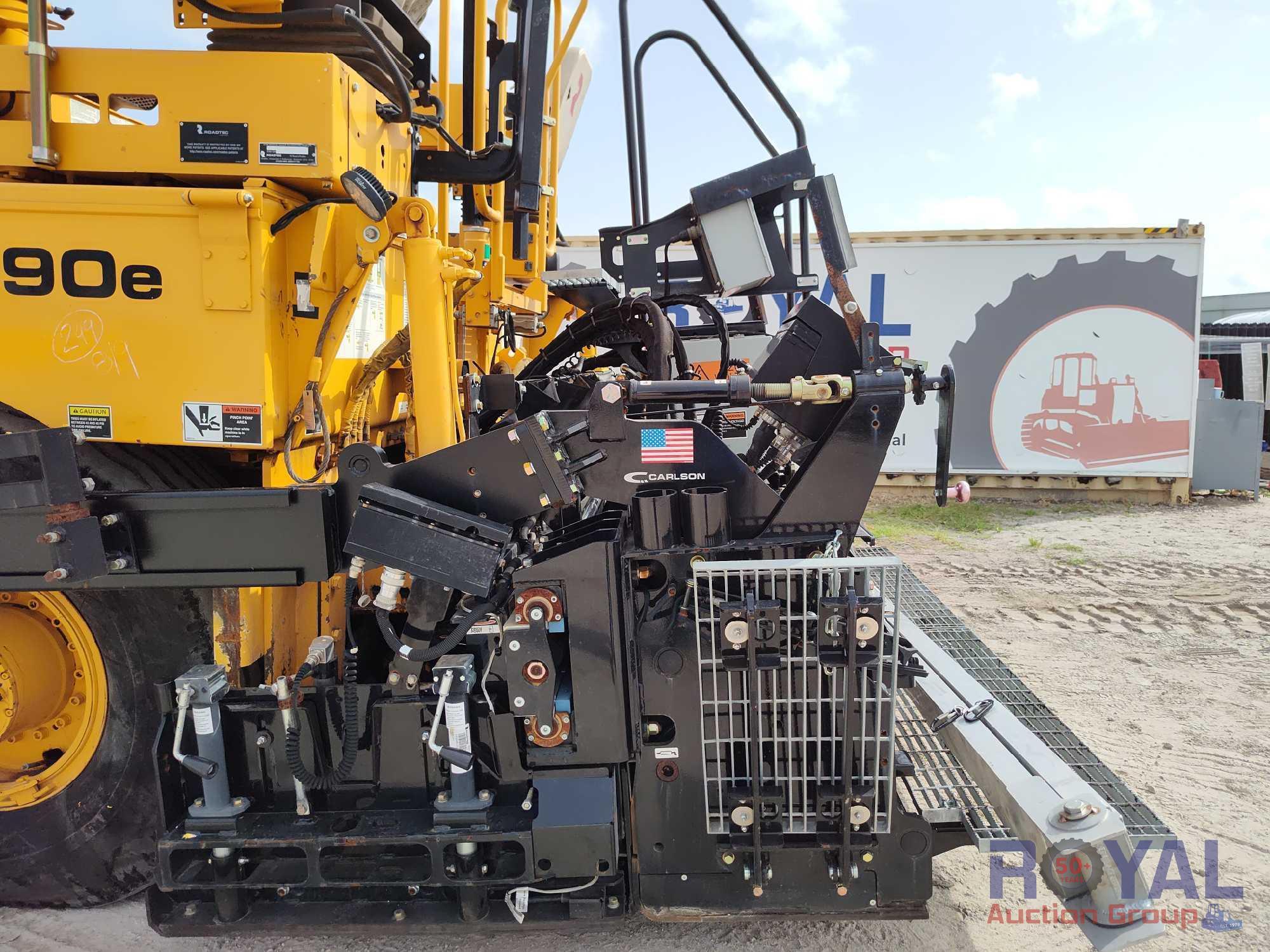 2019 Roadtec RP-190E Road Paver w/ Carlson EZV Screed & MOBA Guardian Sonic Controller