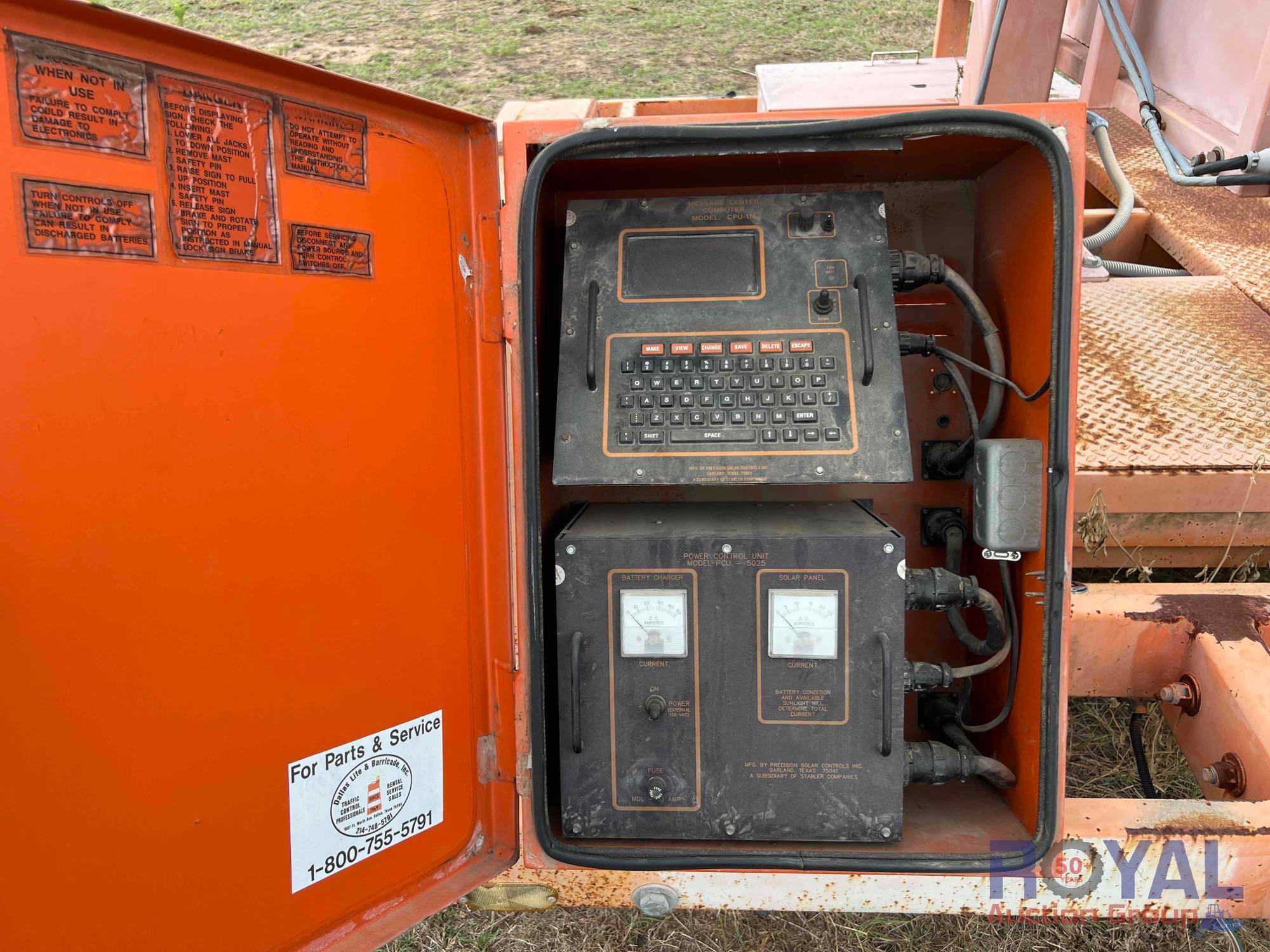 2001 SMC-1000 Trailer Mounted Solar Message Board