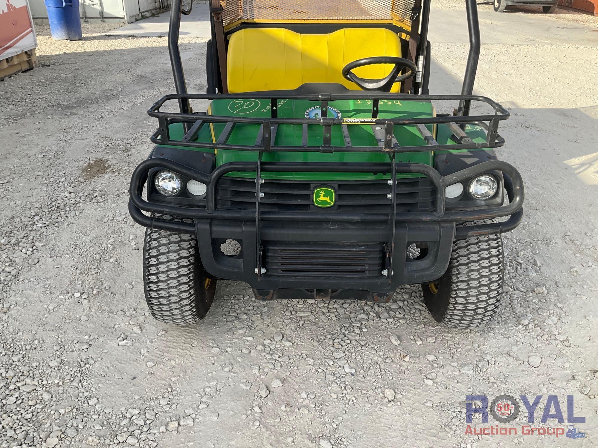 John Deere Gator 4x4 UTV