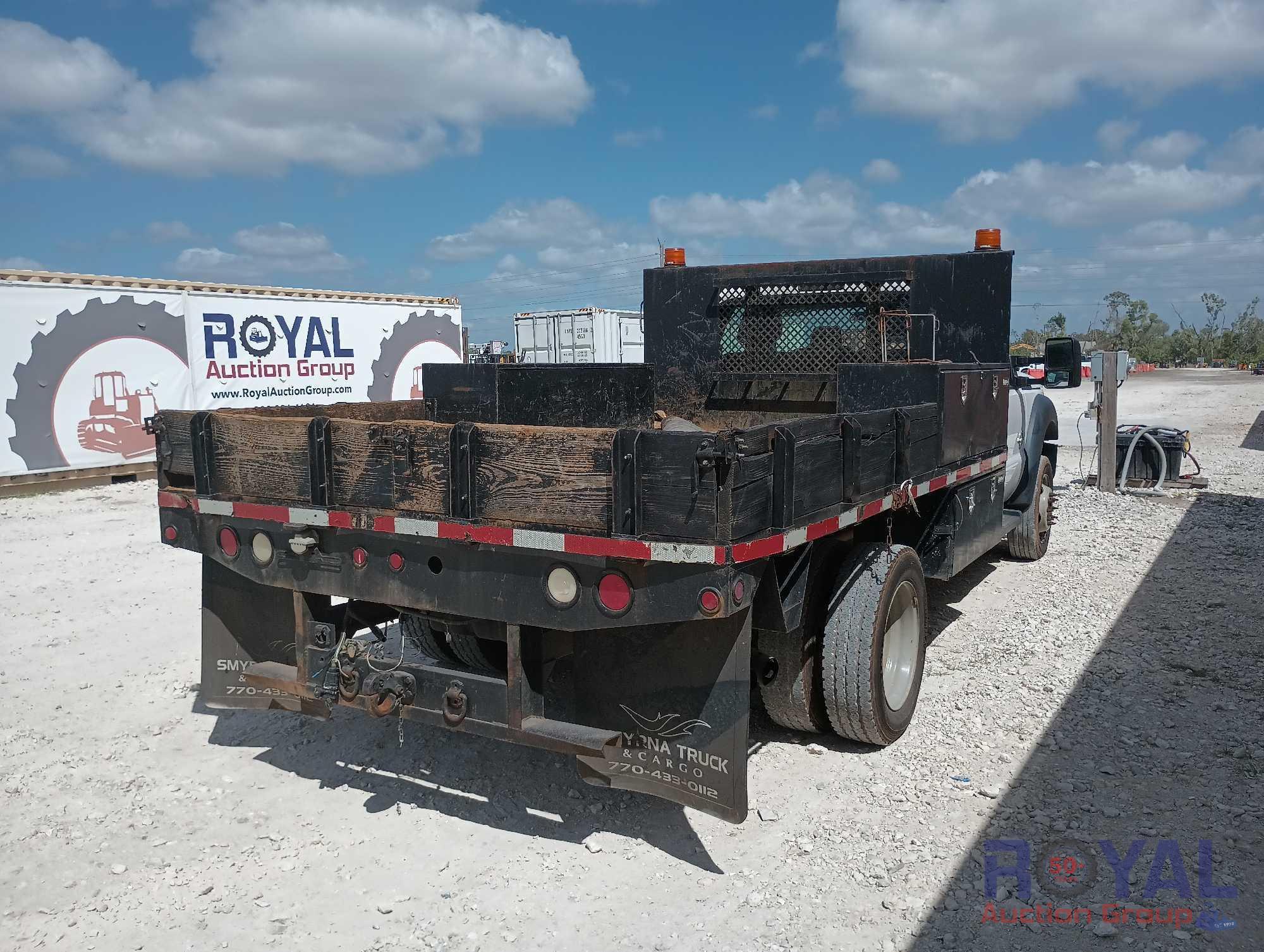 2016 Ford F-450 Flat Bed Truck