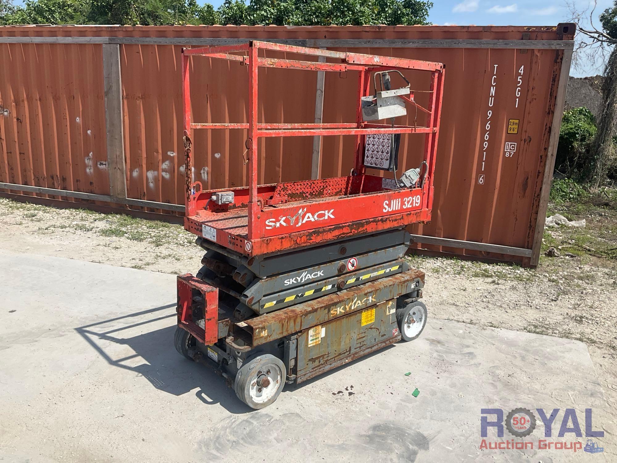 2016 Skyjack SJIII-3219 Scissor Lift