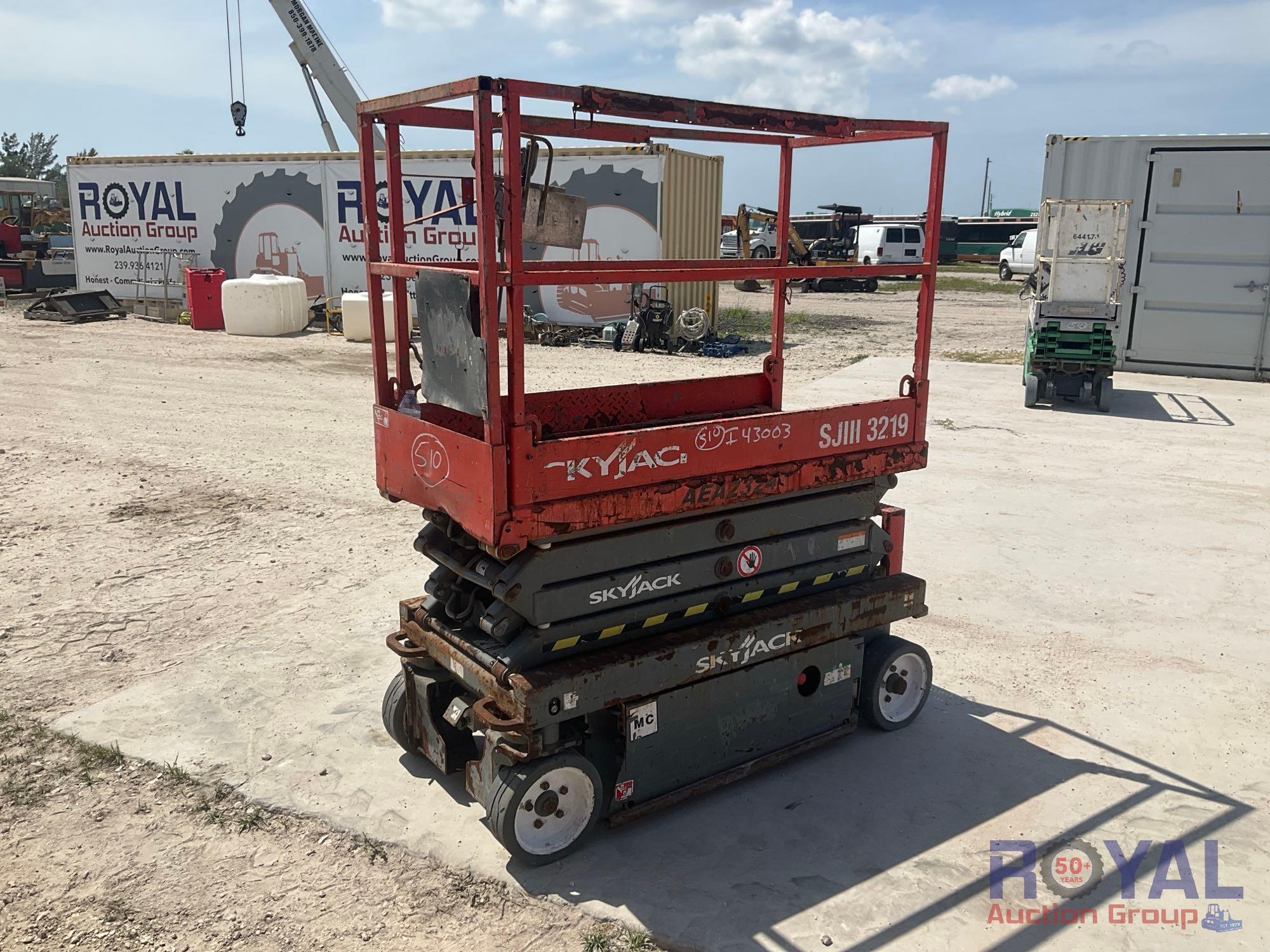 2016 Skyjack SJIII-3219 Scissor Lift