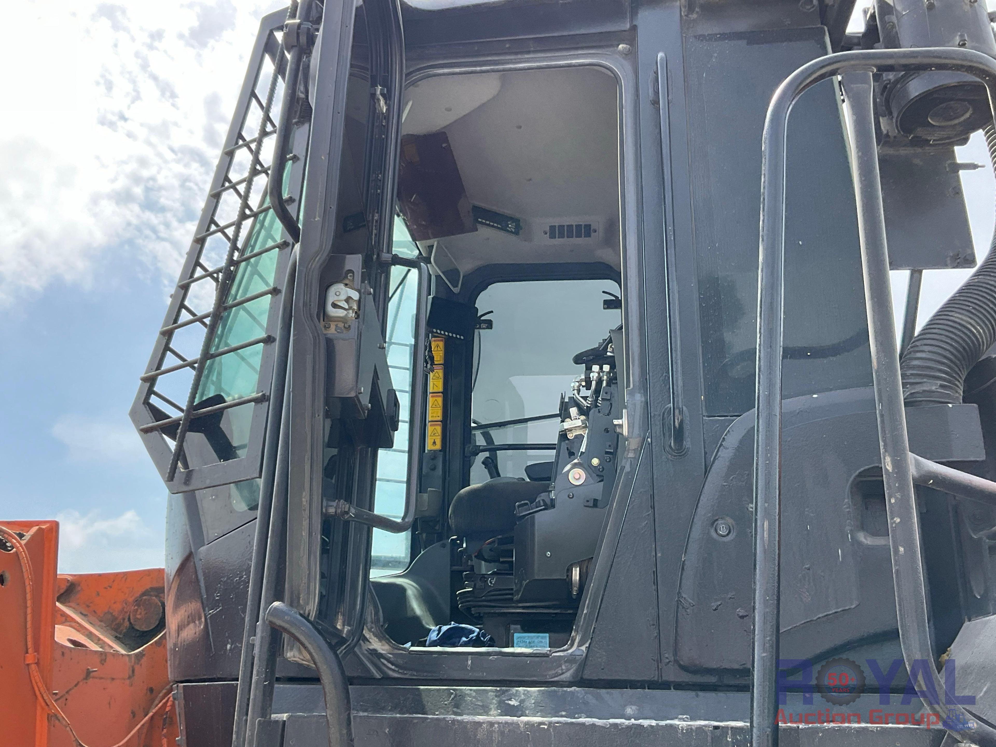 2020 Hitachi ZW370-6 Articulated Wheel Loader