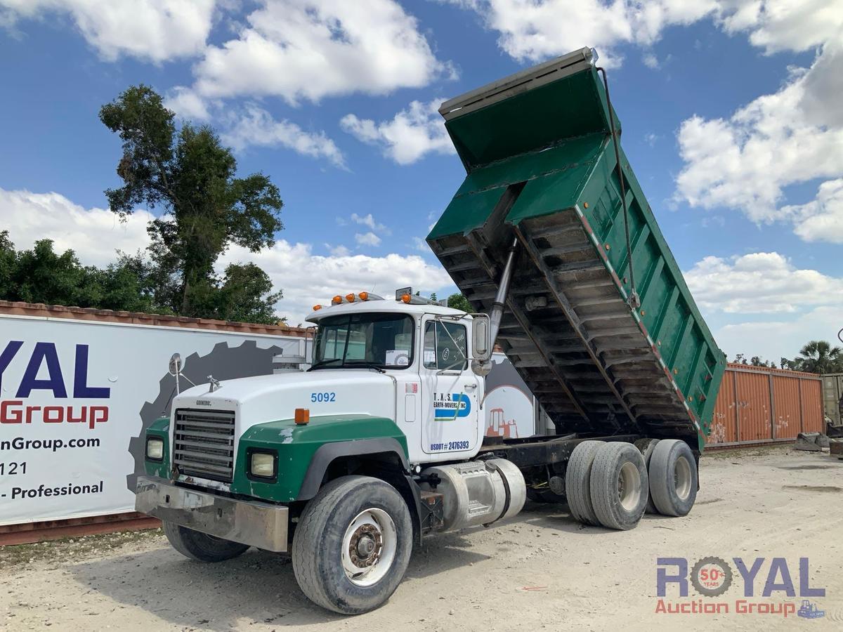 1996 Mack RD600 T/A Dump Truck