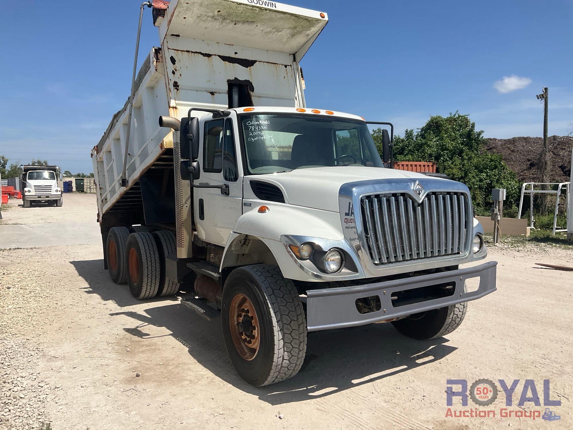 2009 International 7400 T/A Dump Truck