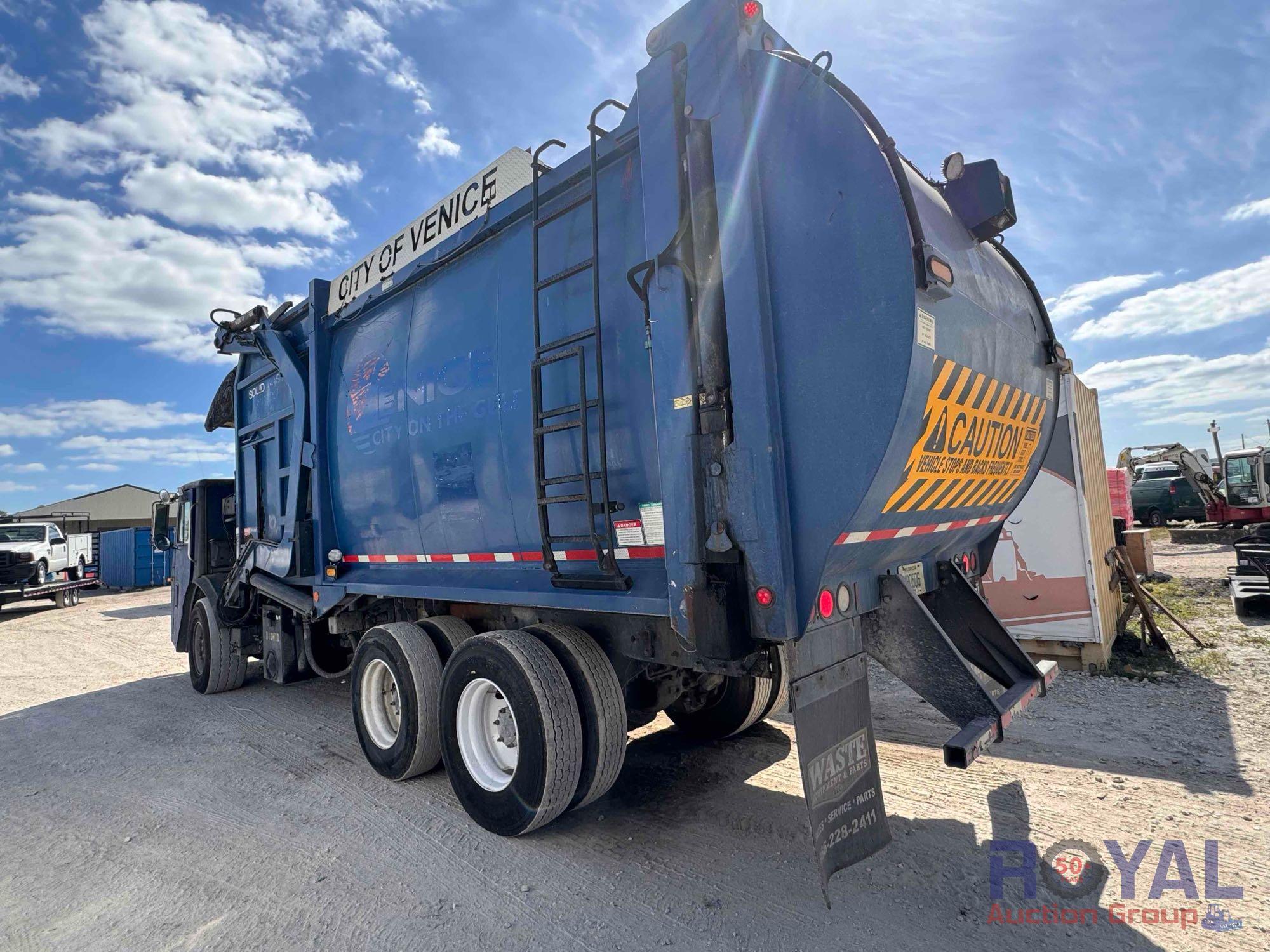 2014 Mack LEU613 E-Z Pack FL0080J40SE Front End Loader Garbage Truck