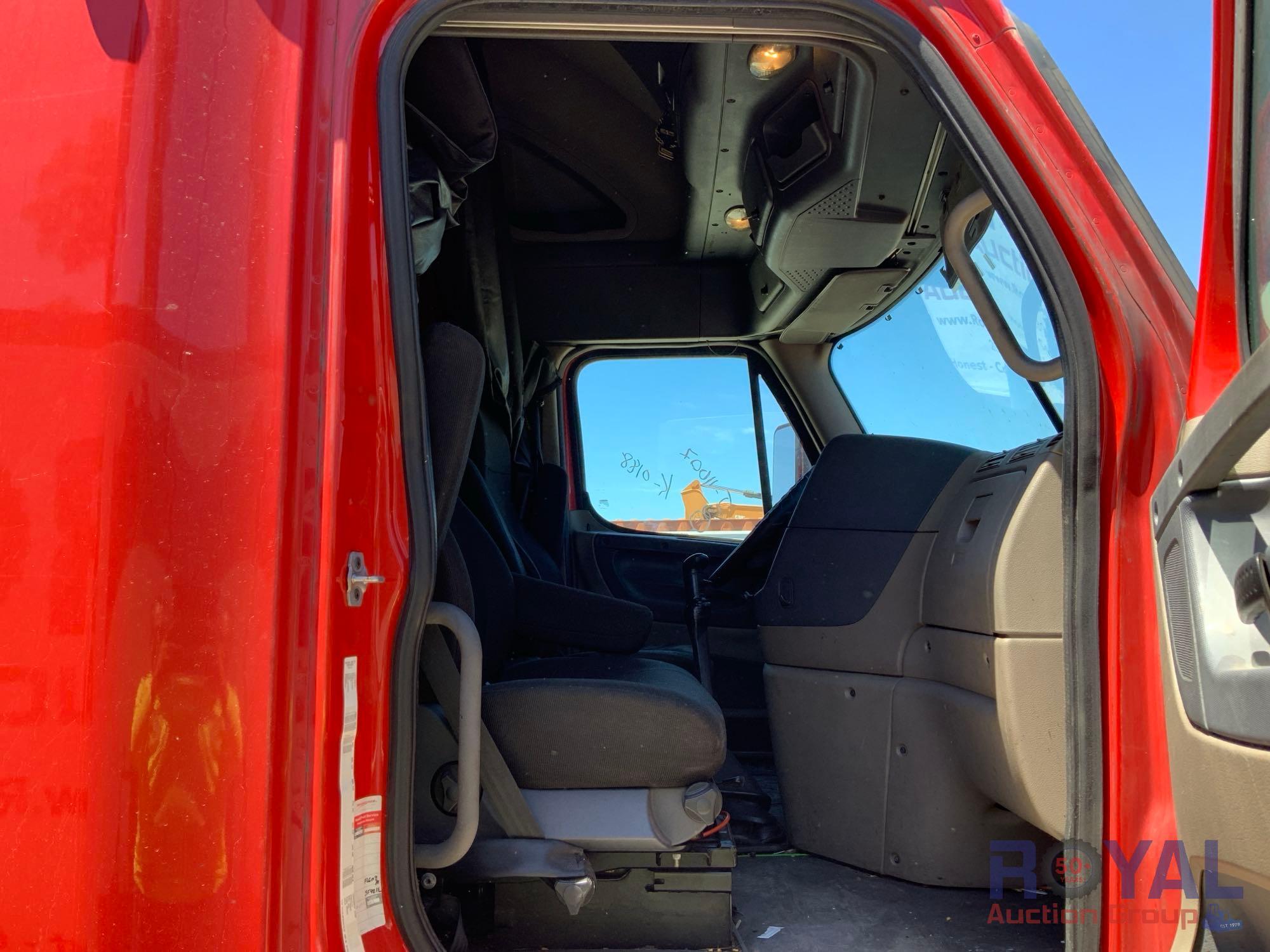 2011 Freightliner Cascadia 125 T/A Sleeper Truck Tractor