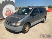 1998 Toyota Sienna Mini Van