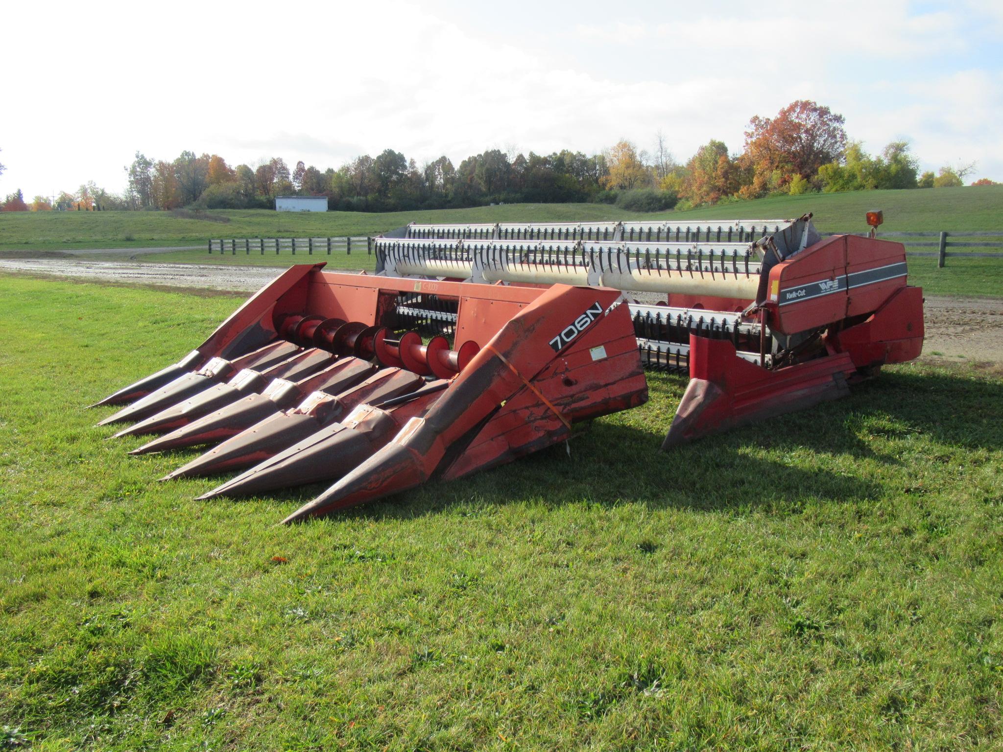 White 8900 Harvest Boss Combine with 2 Heads, White Kwik-Cut & 706N Corn head.