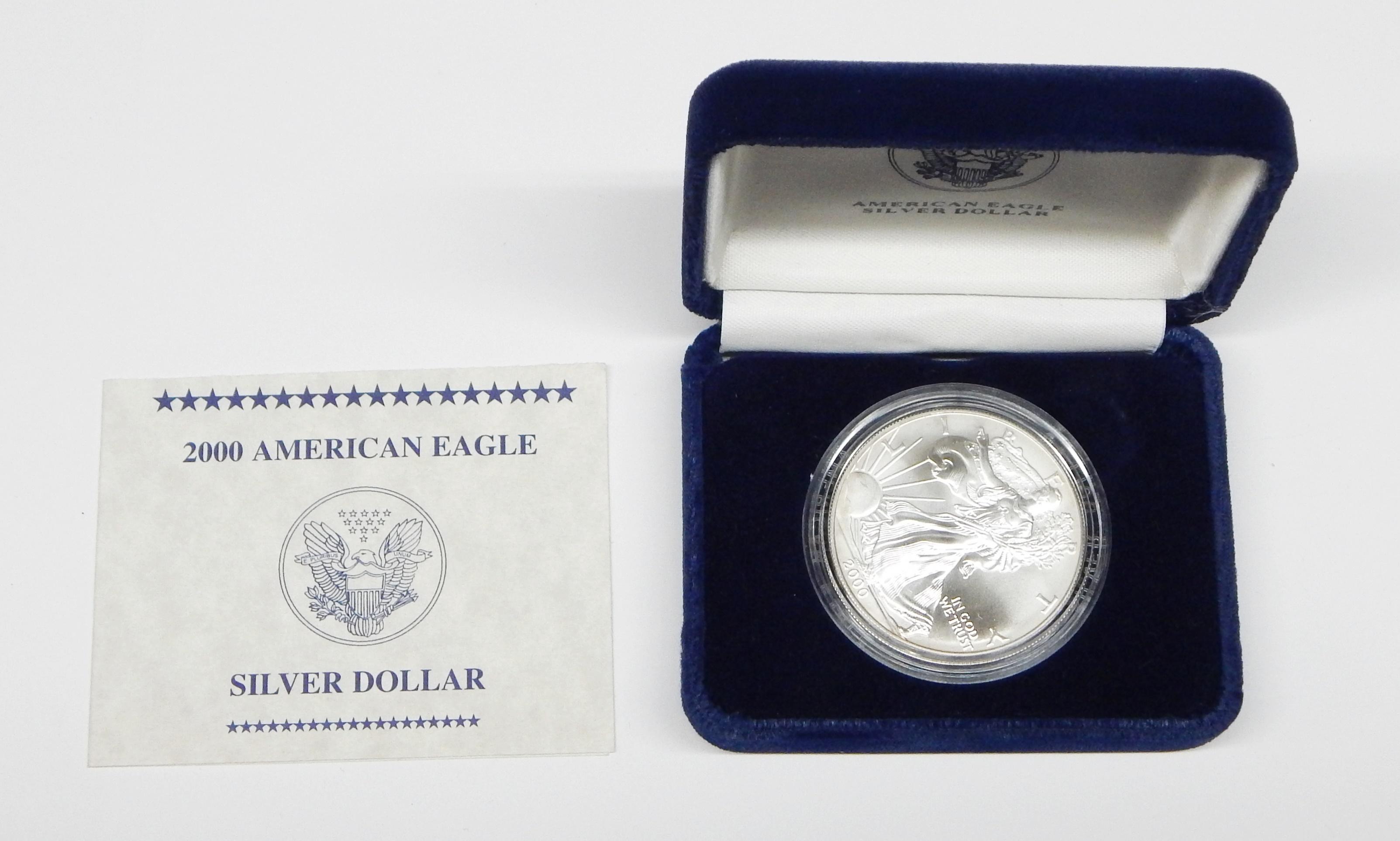 2000 UNCIRCULATED SILVER EAGLE in BOX