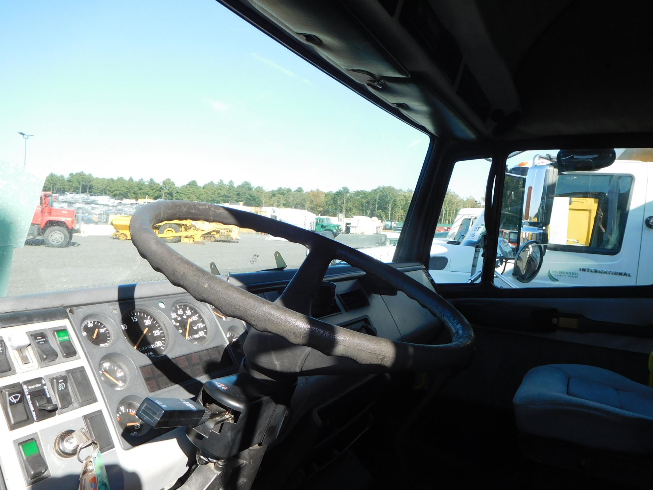 1997 Freightliner FL60