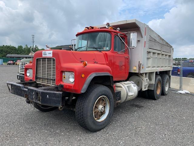 1993 Mack RD690s Tandem