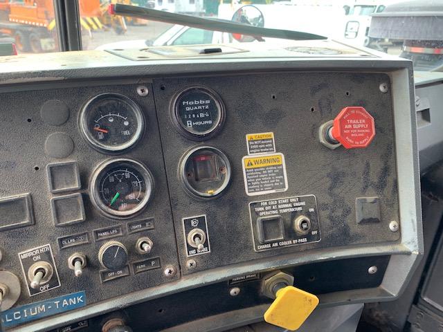 1993 Mack RD690s Tandem