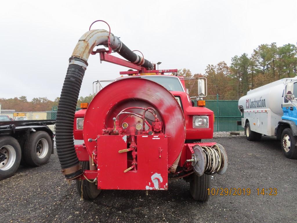 1987 Ford MT14 Vac Truck