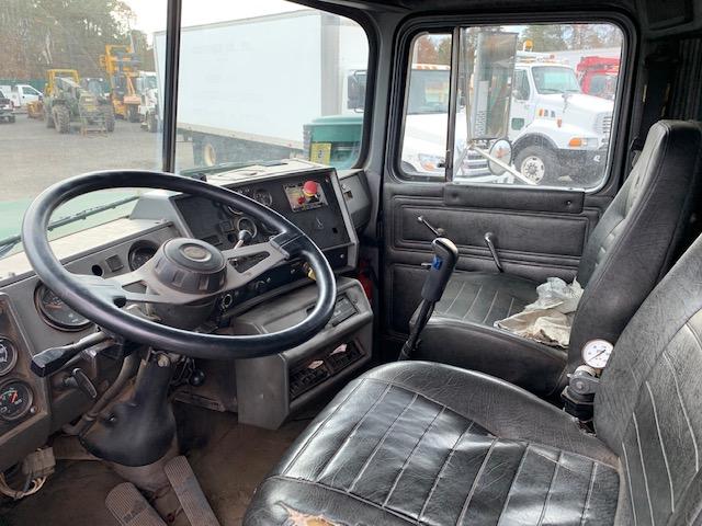 1998 Mack RD686S Tri-Axle Dump