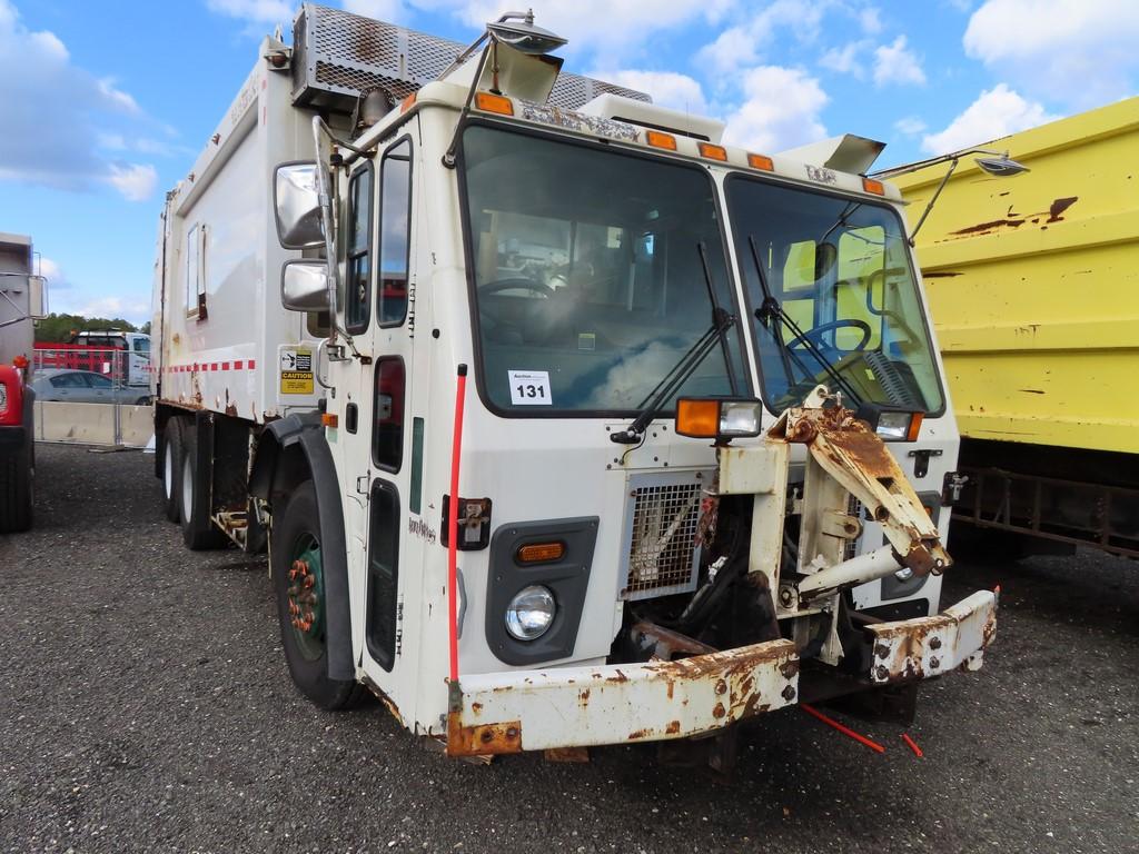 2010 Mack LEU613 Garbage Truck