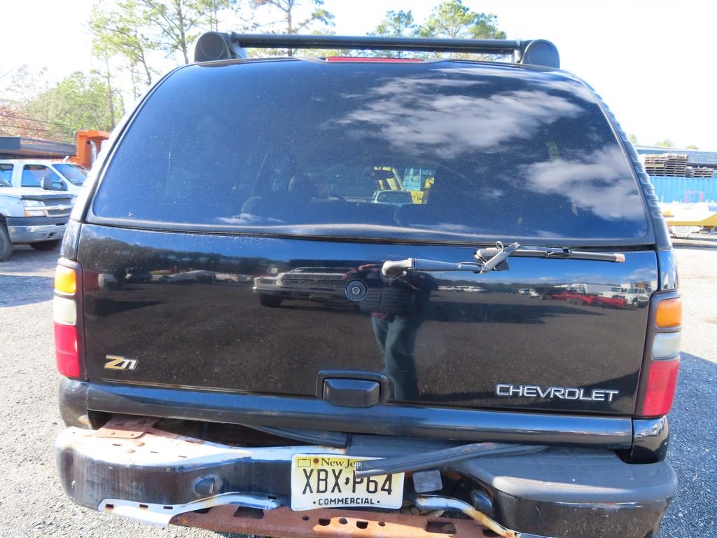 2004 Chevy Tahoe w/ Plow